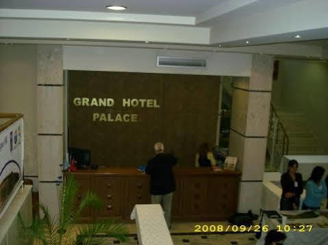 Grand Palace Hotel Korce Exterior photo